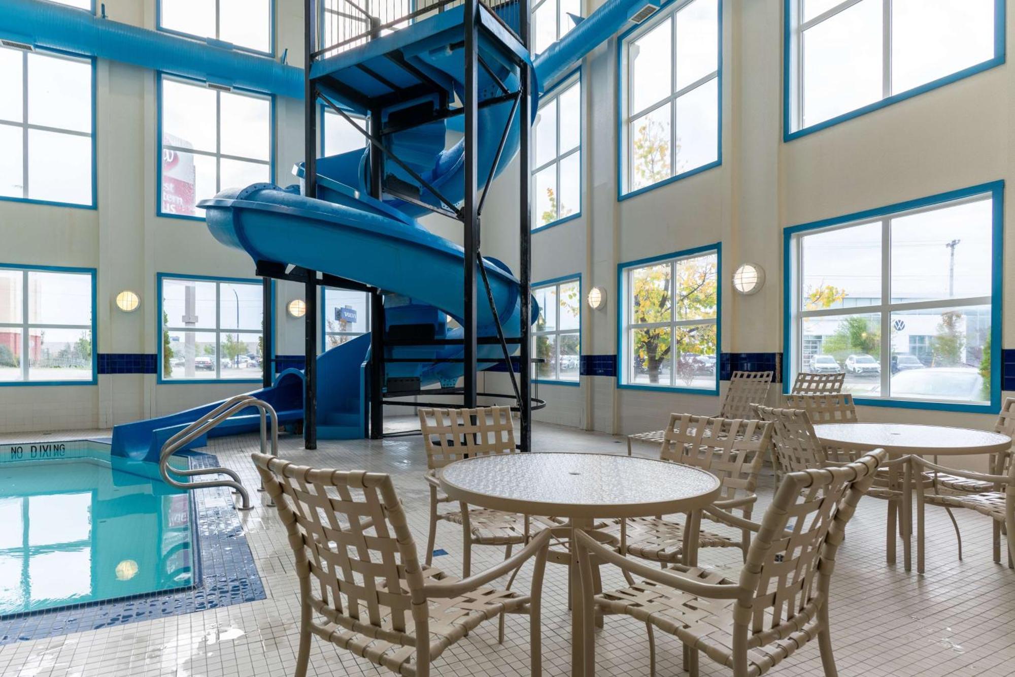 Best Western Plus South Edmonton Inn & Suites Экстерьер фото