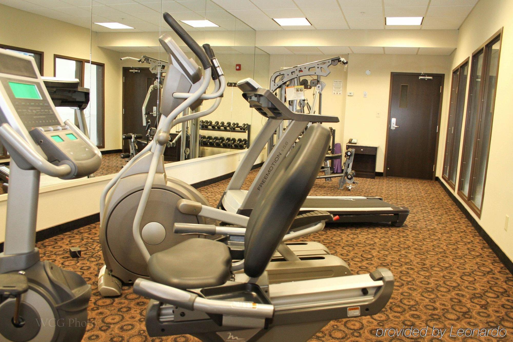 Best Western Plus South Edmonton Inn & Suites Удобства фото